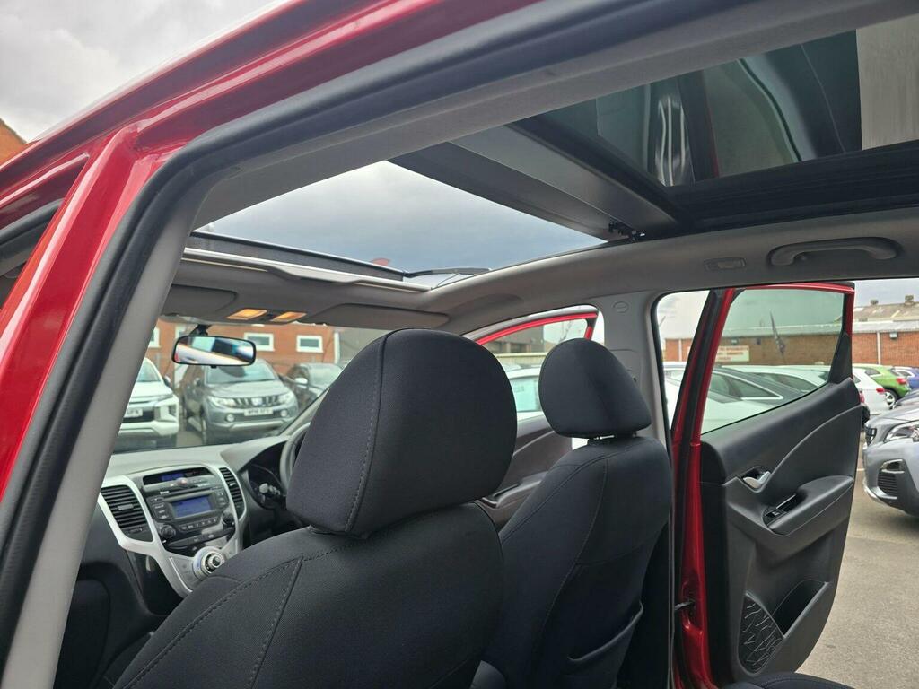 Hyundai Ix20 Se Blue Drive White #59