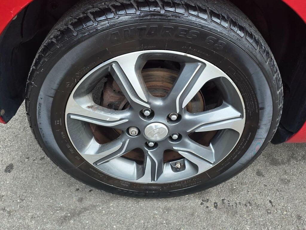 Hyundai Ix20 Se Blue Drive White #82