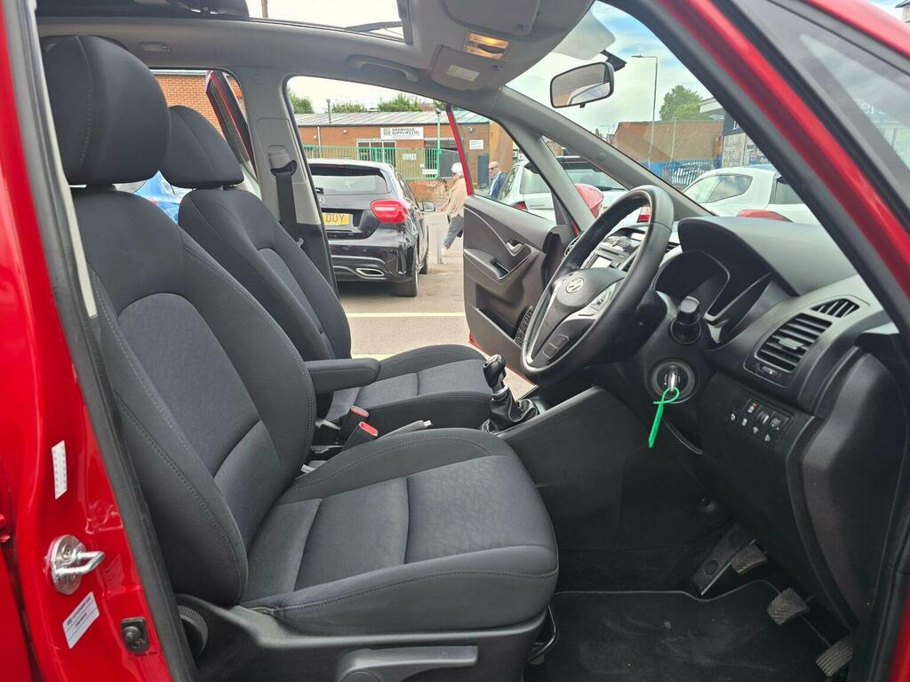 Hyundai Ix20 Se Blue Drive White #15