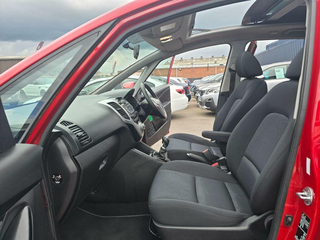 Hyundai Ix20 Se Blue Drive White #45