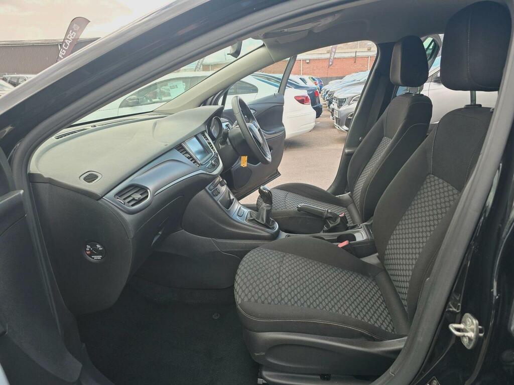 Vauxhall Astra Hatchback 1.4I Design Euro 6 201818 DU18XYY Black #5