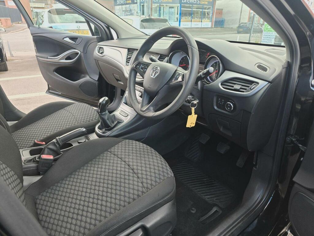 Vauxhall Astra Hatchback 1.4I Design Euro 6 201818 DU18XYY Black #3