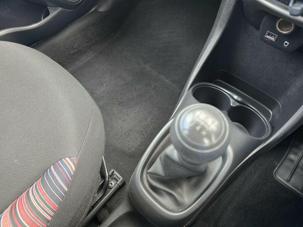 Citroen C1 1.2 Puretech Airscape Flair 82 Bhp White #30