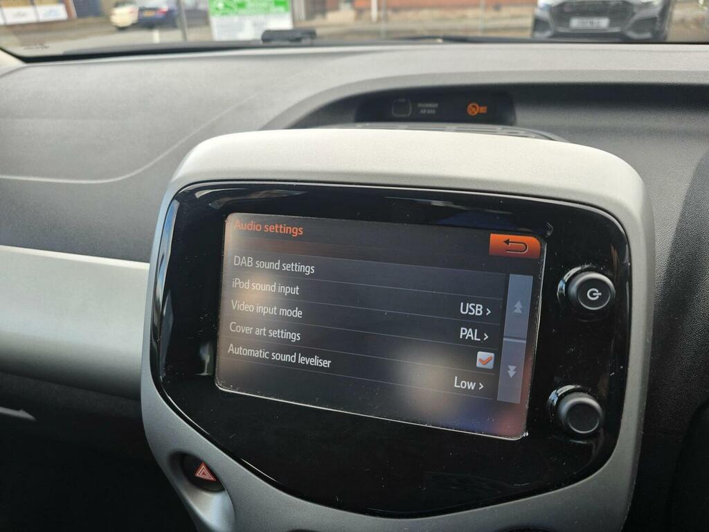 Citroen C1 1.2 Puretech Airscape Flair 82 Bhp White #20