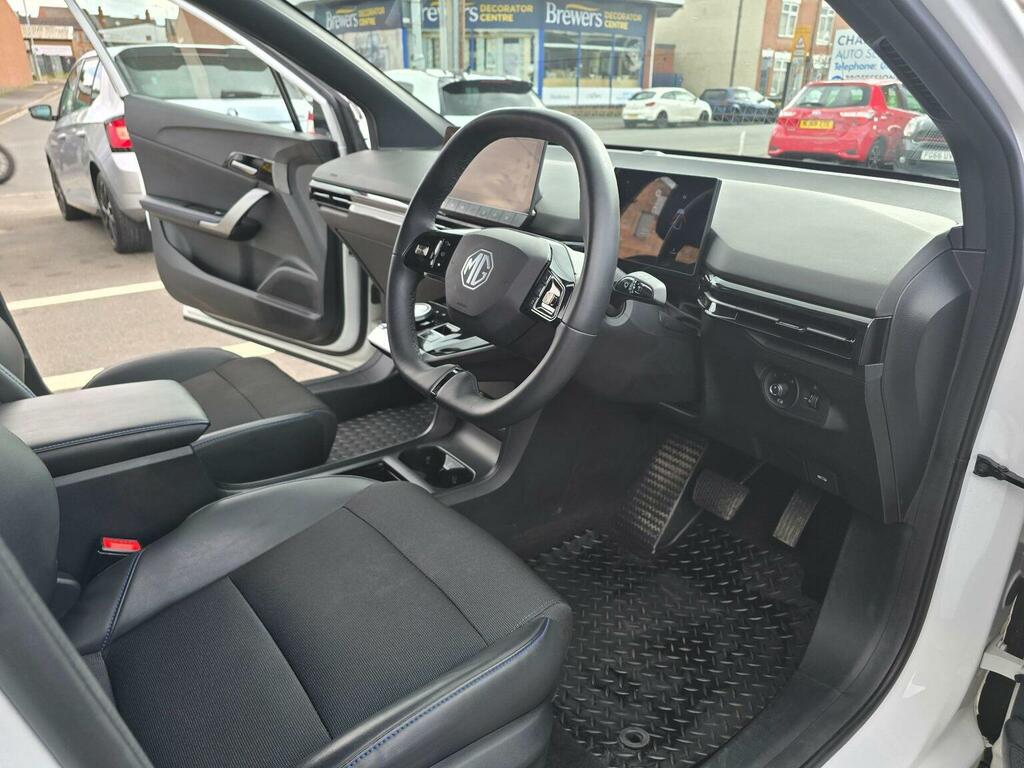 MG MG4 Hatchback 64Kwh Trophy Long Range 20232 White #3