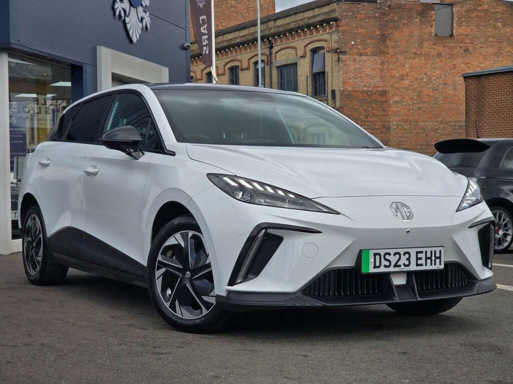 MG MG4 Hatchback 64Kwh Trophy Long Range 20232 White