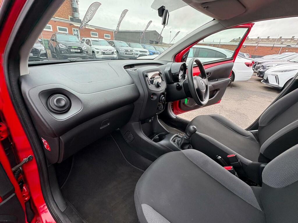 Toyota Aygo 1.0 Vvt-i X Euro 5 Euro 5 Red #5