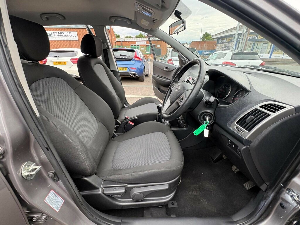 Hyundai I20 1.2 Active Euro 5 Grey #4