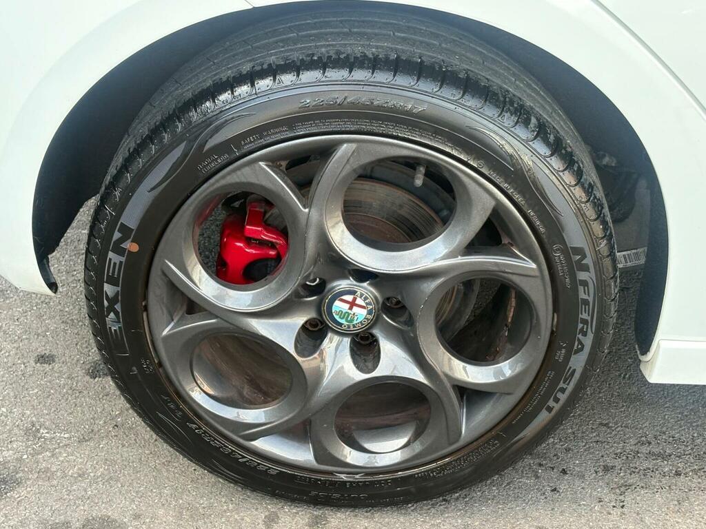 Alfa Romeo Giulietta Hatchback Tb Red #29