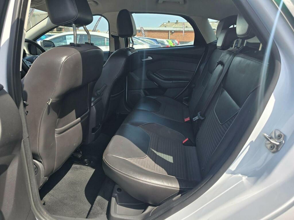 Ford Focus 1.5 Tdci Titanium X Euro 6 Ss White #4