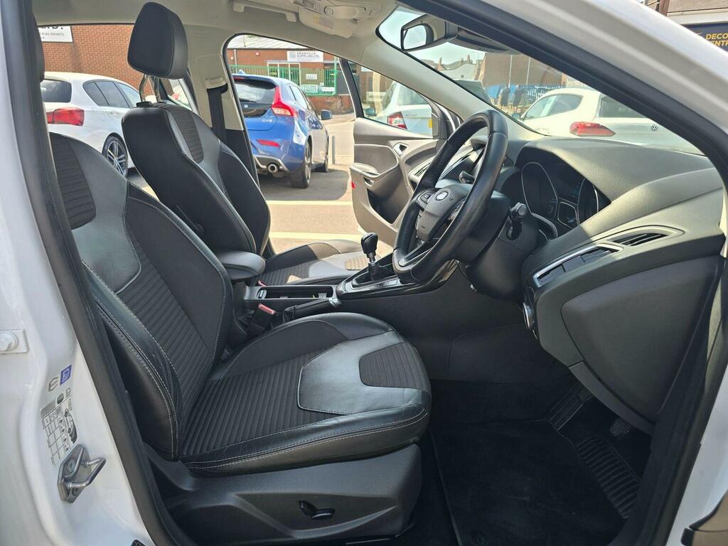 Ford Focus 1.5 Tdci Titanium X Euro 6 Ss White #3