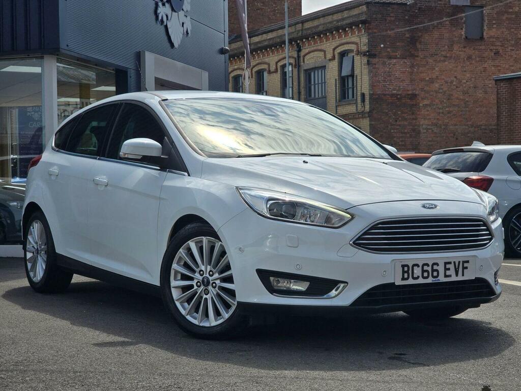 Ford Focus 1.5 Tdci Titanium X Euro 6 Ss White
