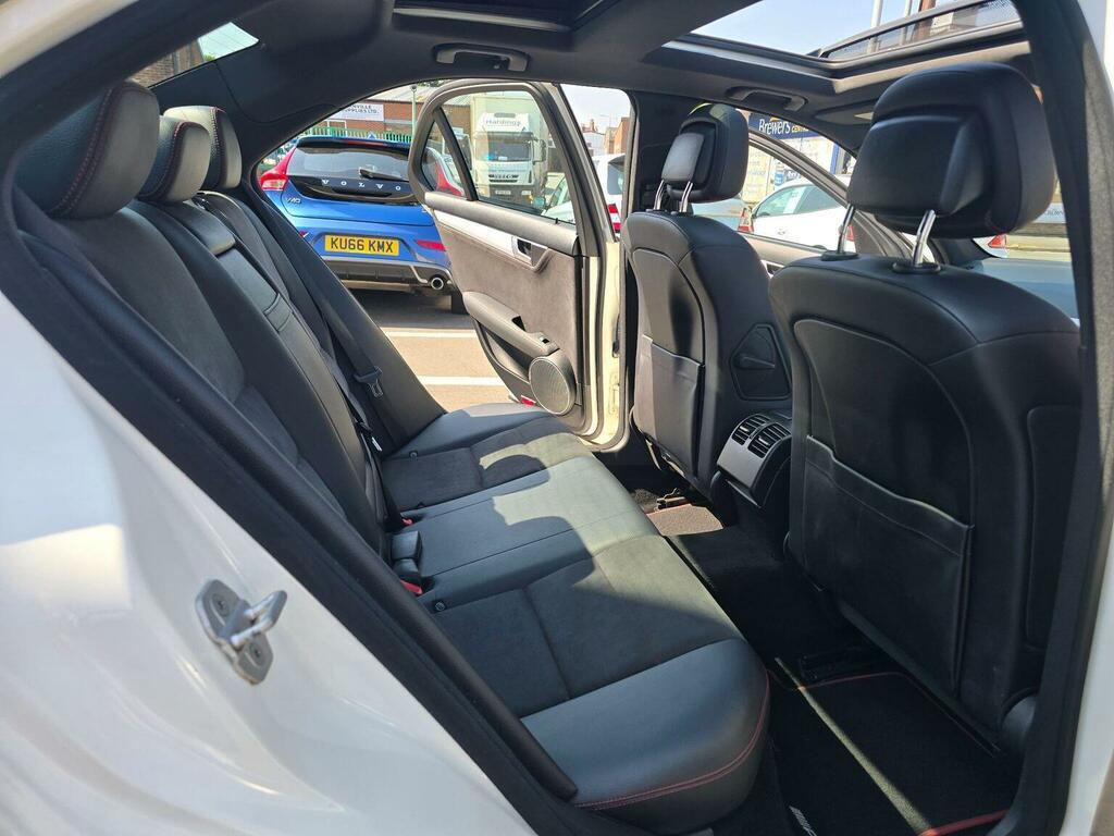 Mercedes-Benz C Class 2.1 C220 Cdi Blueefficiency Executive Se G-tronic Black #17