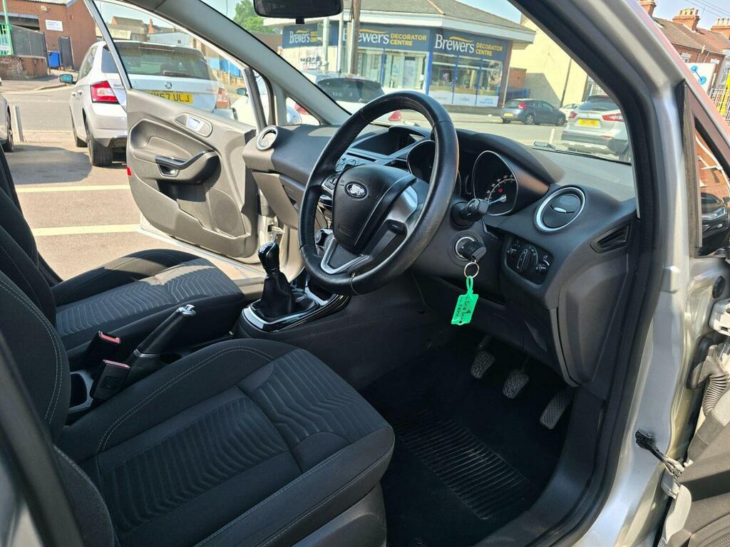 Ford Fiesta 1.25 Zetec Euro 5 Silver #3