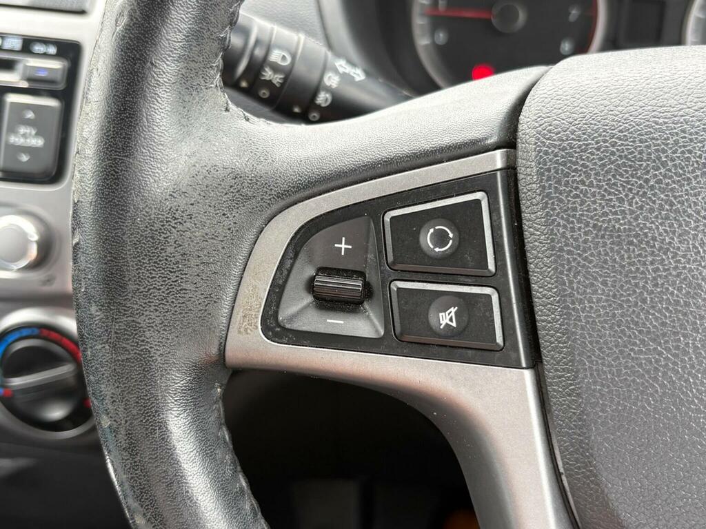 Hyundai I20 1.2 Classic Euro 5 White #25