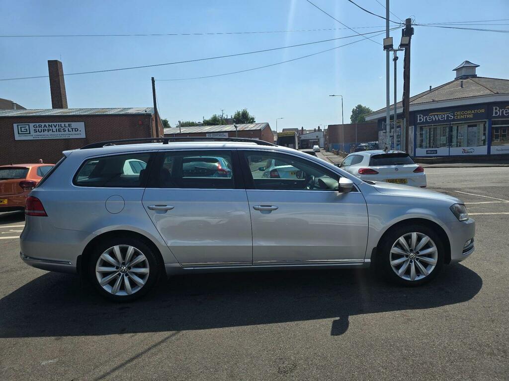 Volkswagen Passat 2.0 Tdi Bluemotion Tech Highline Estate Blue #9
