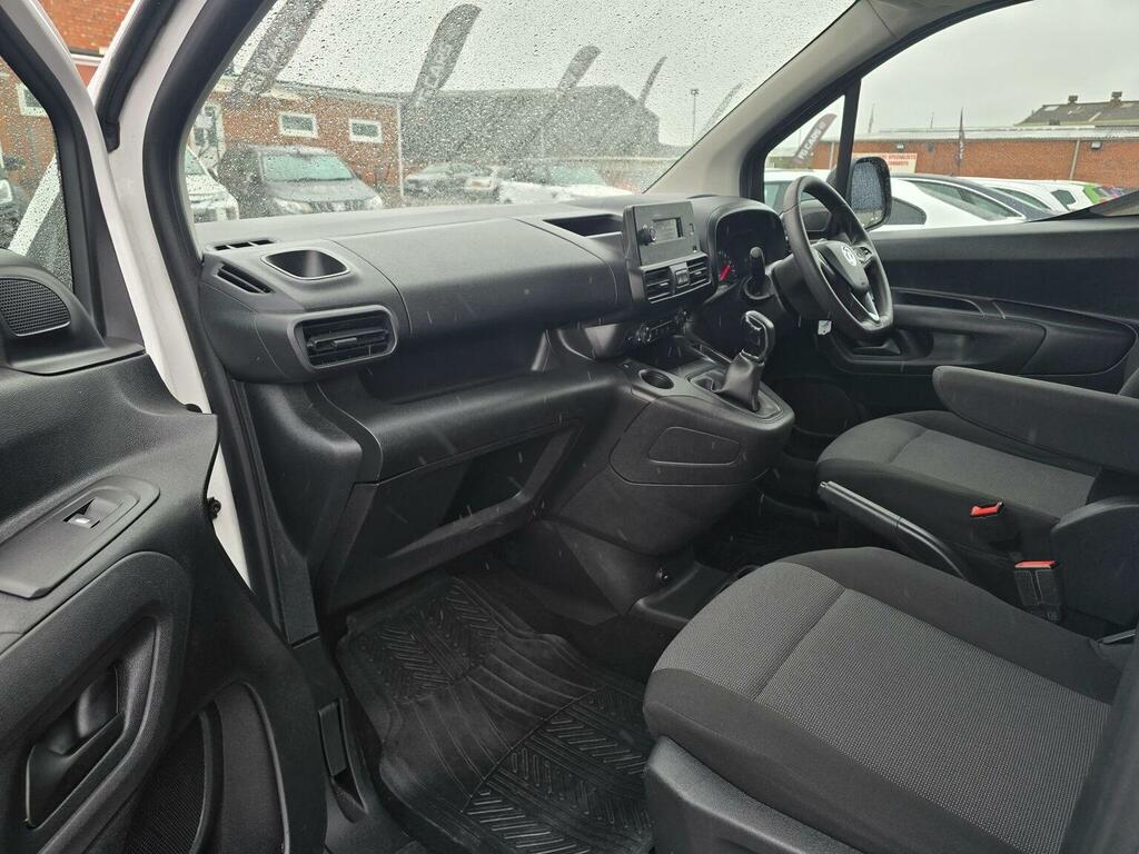Vauxhall Combo 1.6 Turbo D 2300 Sportive L1 H1 Euro 6 Ss White #4