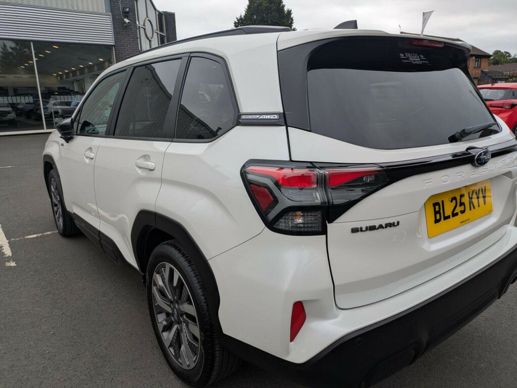 Subaru Forester 2.0I E-boxer Touring Lineartronic #32