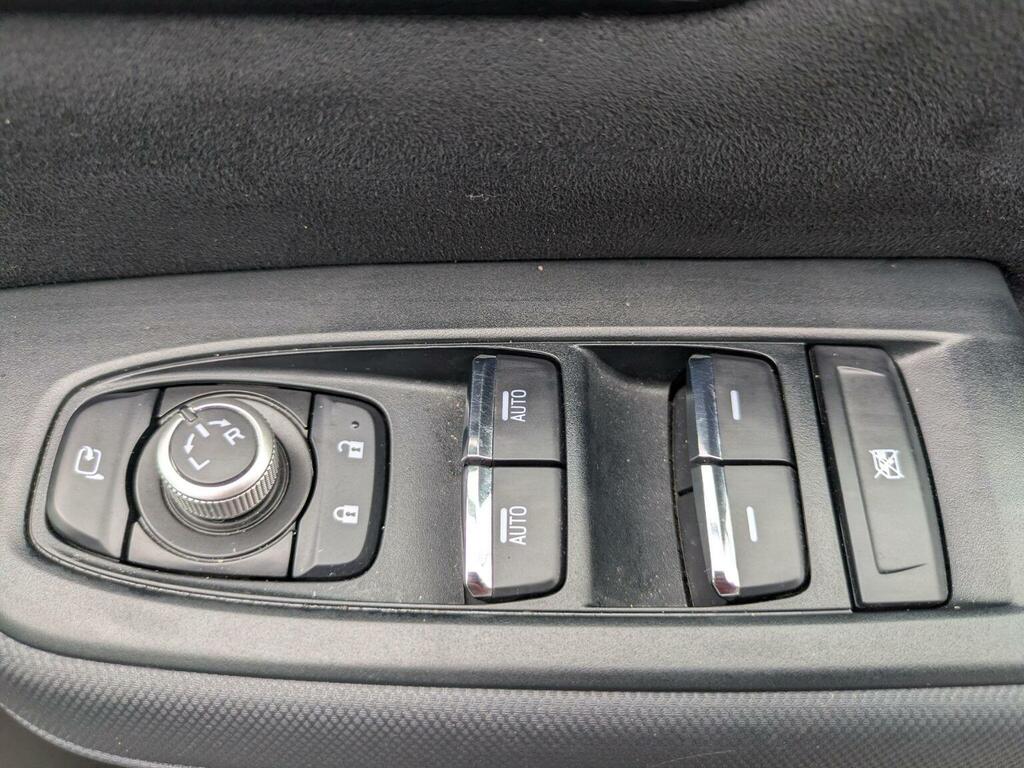 Subaru Forester 2.0I E-boxer Touring Lineartronic #27