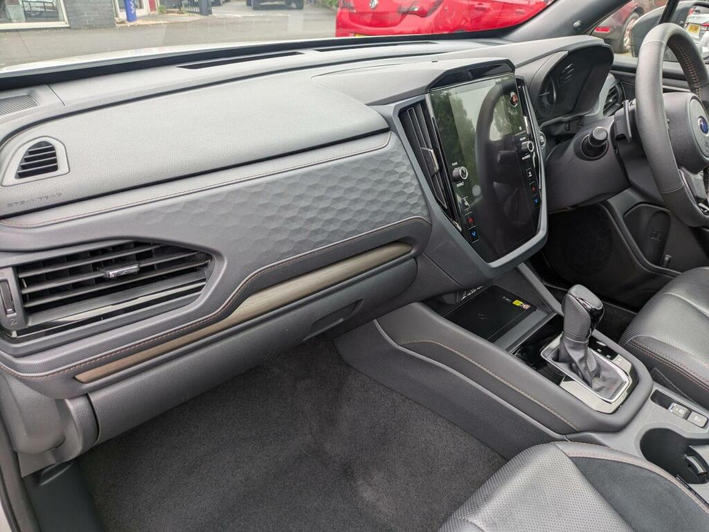 Subaru Forester 2.0I E-boxer Touring Lineartronic #10