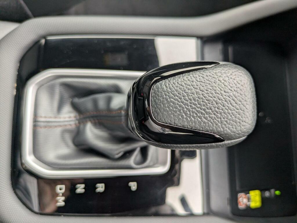 Subaru Forester 2.0I E-boxer Touring Lineartronic #18