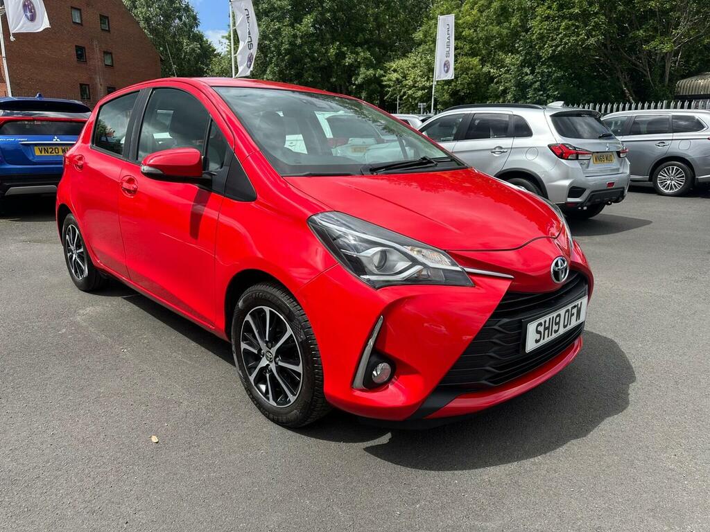Toyota Yaris 1.5 Vvt-i Icon Tech Euro 6 Red #2