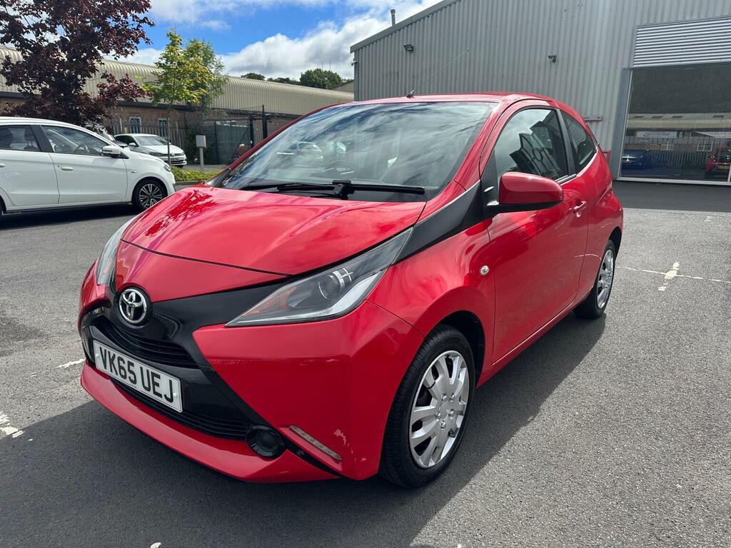 Toyota Aygo 1.0 Vvt-i X-play Euro 5 Euro 5 Red #3