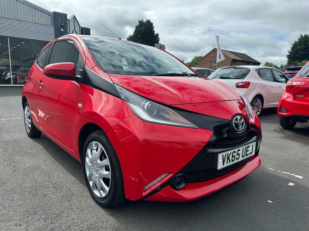 Toyota Aygo 1.0 Vvt-i X-play Euro 5 Euro 5 Red