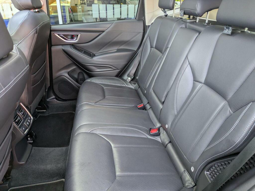Subaru Forester 2.0I E-boxer Xe Premium Lineartronic Silver #13