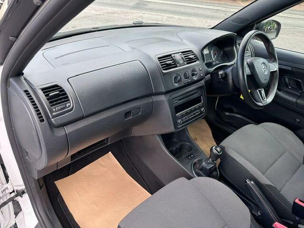 Skoda Fabia 1.6 Tdi Monte Carlo Euro 5 White #4
