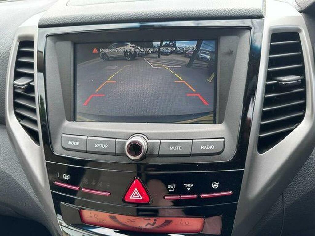 SsangYong Tivoli Elx Black #9