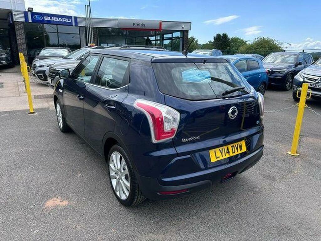 SsangYong Tivoli Elx Black #13