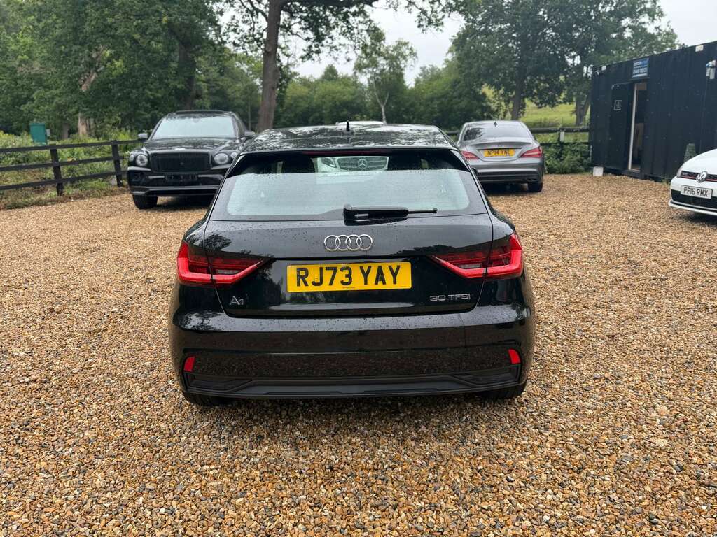Audi A1 1.0 Tfsi 30 Sport Sportback Euro Black #4