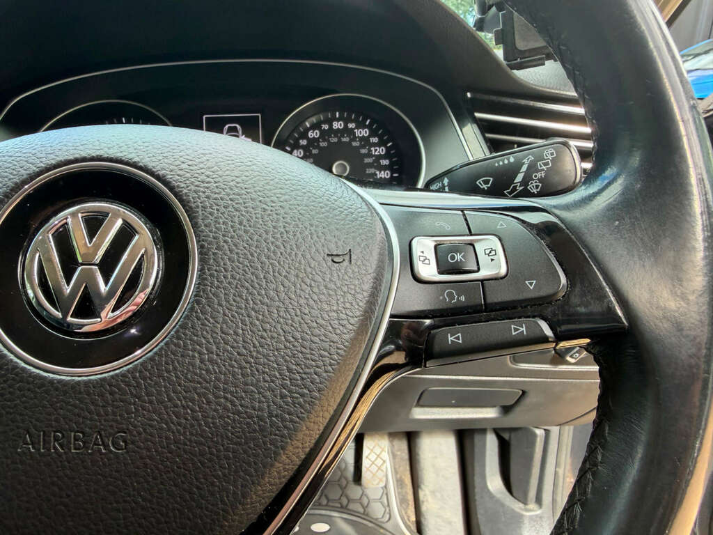 Volkswagen Passat Silver #15