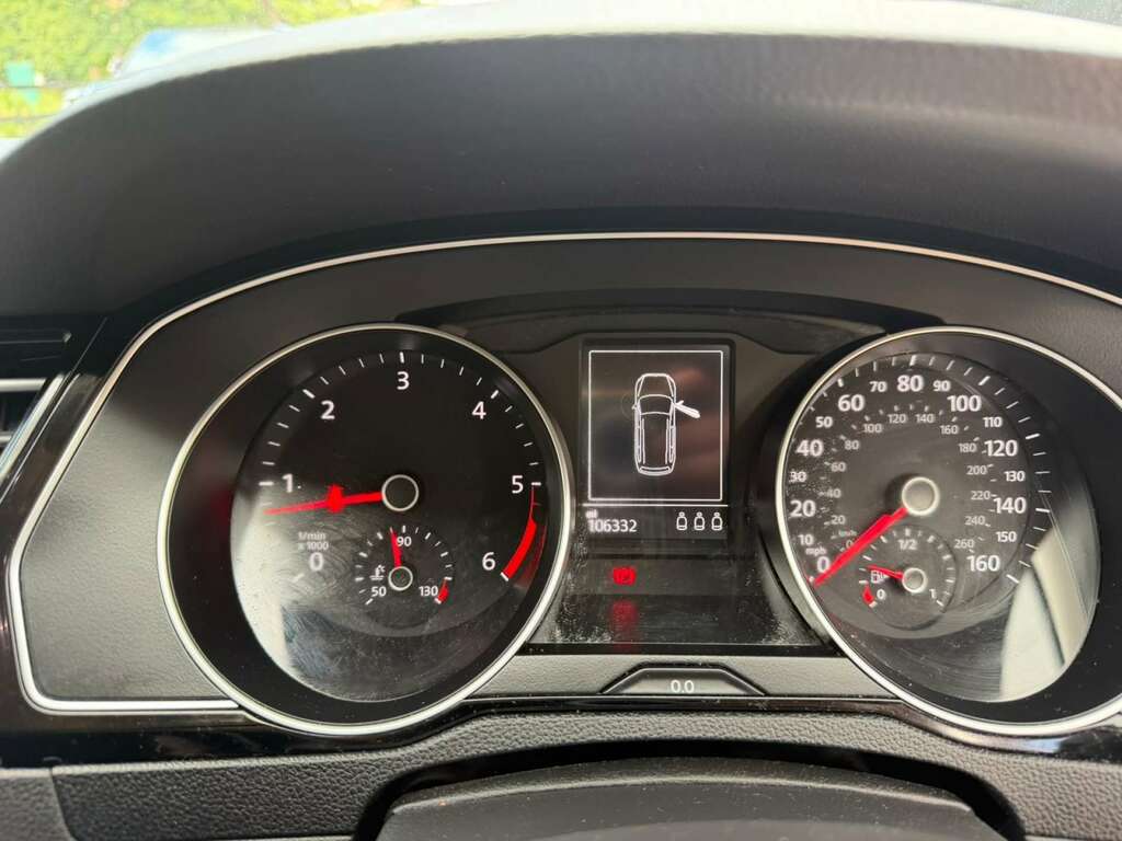 Volkswagen Passat Silver #13