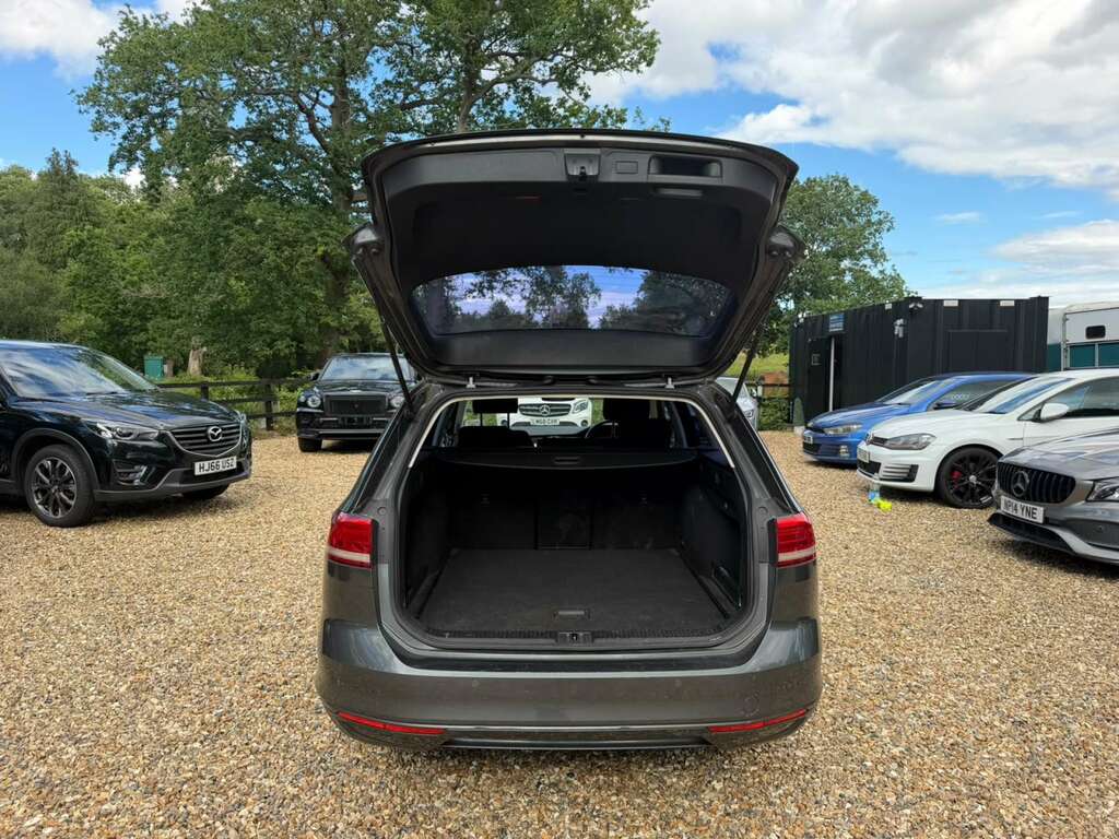 Volkswagen Passat Silver #10