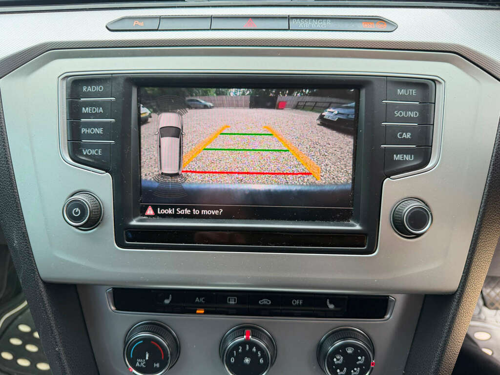 Volkswagen Passat Silver #16