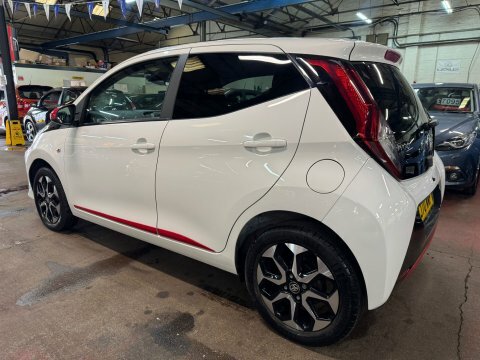 Toyota Aygo Vvt-i X-trend Tss WJ70WWF White #5