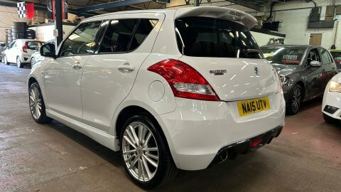 Suzuki Swift Sport White #4