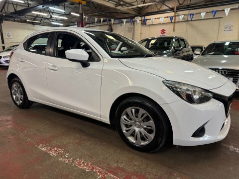 Mazda 2 Se White #2