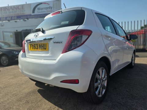 Toyota Yaris Vvt-i Tr White #6