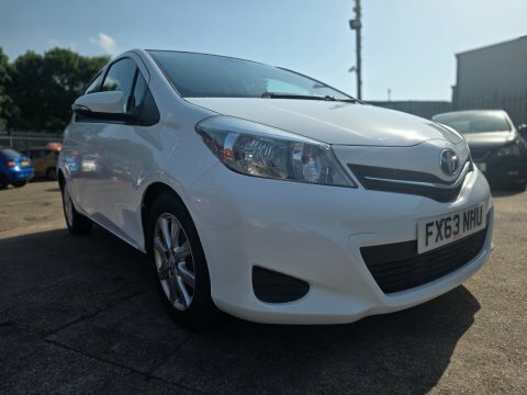 Toyota Yaris Vvt-i Tr White