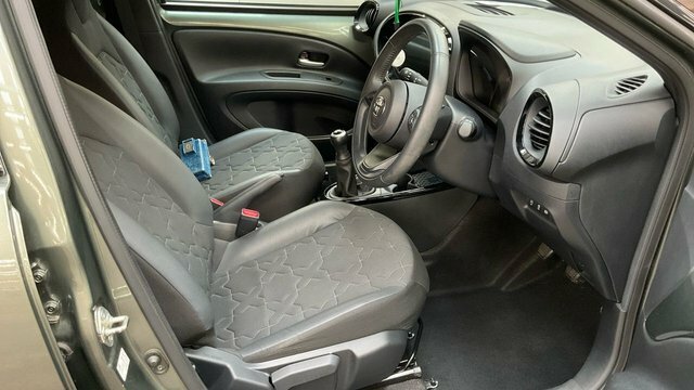Toyota Aygo X 2022 1.0 Vvt-i Exclusive Hatchback Manu VO72OPD Green #3