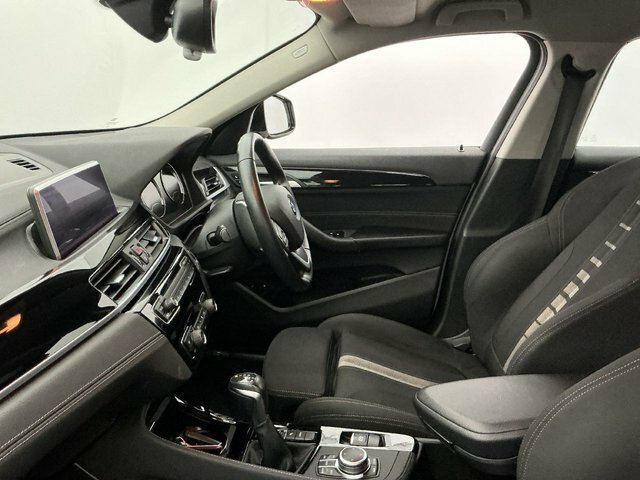 BMW X2 2022 1.5 25E 10Kwh Sport Suv Plug-in Hy White #3