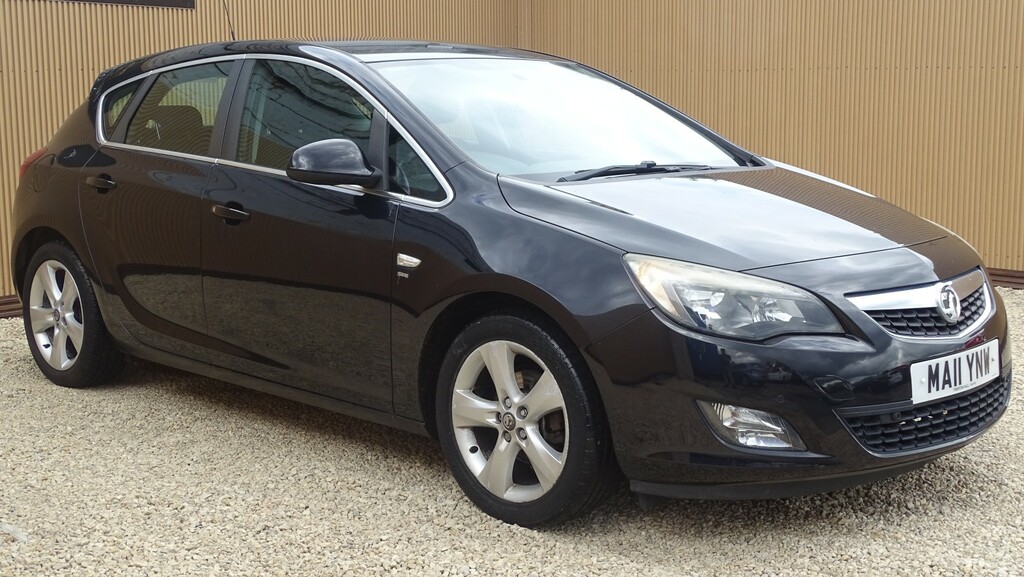Vauxhall Astra Hatchback 1.6 16V Sri 201111 Black #5