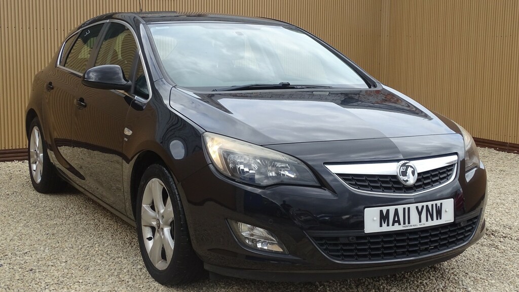 Vauxhall Astra Hatchback 1.6 16V Sri 201111 Black #4