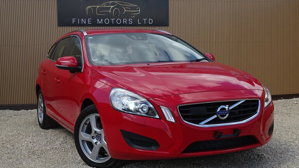 Volvo V60 Estate 1.6 T3 Se Nav 201363 Red