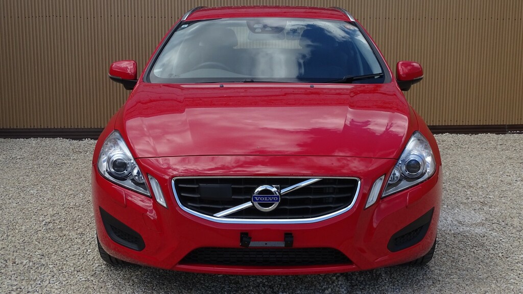 Volvo V60 Estate 1.6 T3 Se Nav 201363 Red #3