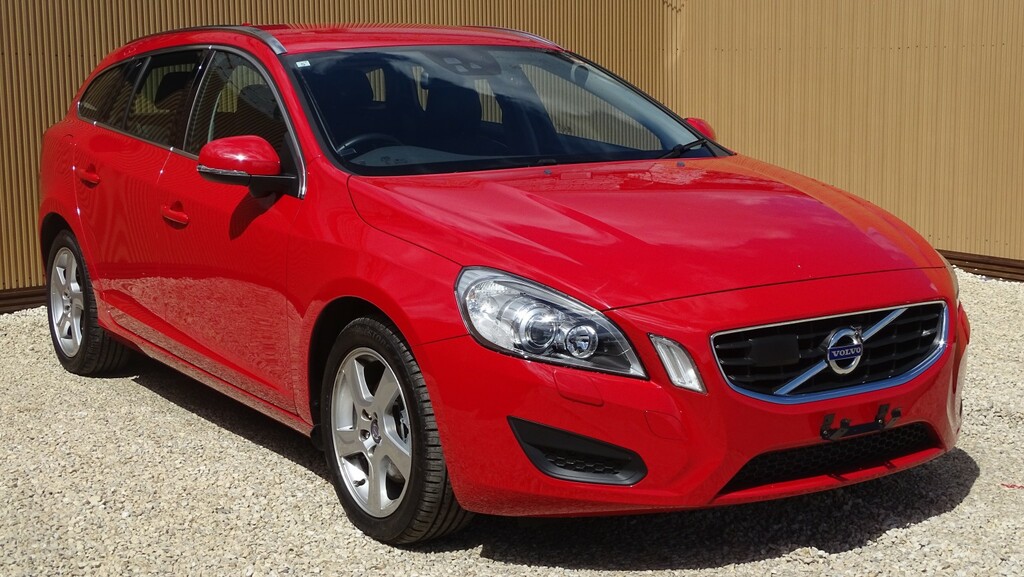 Volvo V60 Estate 1.6 T3 Se Nav 201363 Red #6