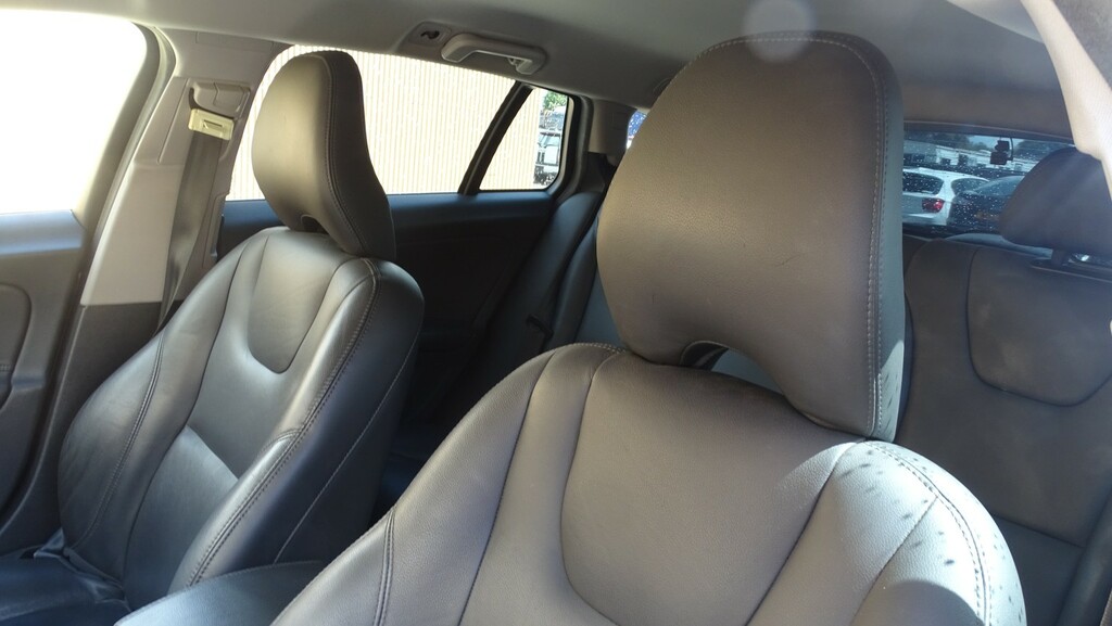 Volvo V60 V60 R-design Nav D2 Silver #39